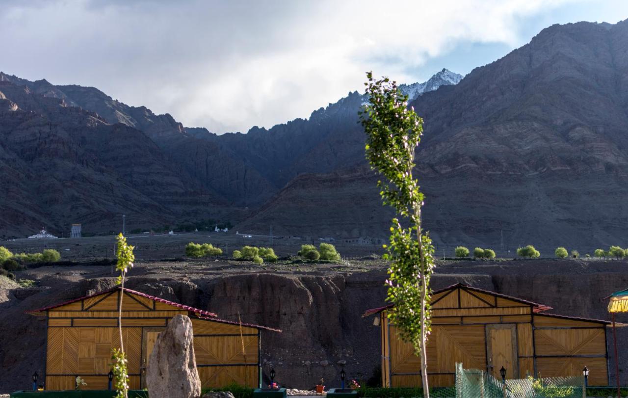 فندق Neryok'S Indus View Chimre المظهر الخارجي الصورة